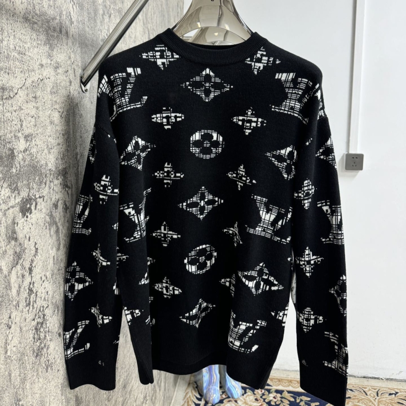 l0vis Vvtt0n sweater